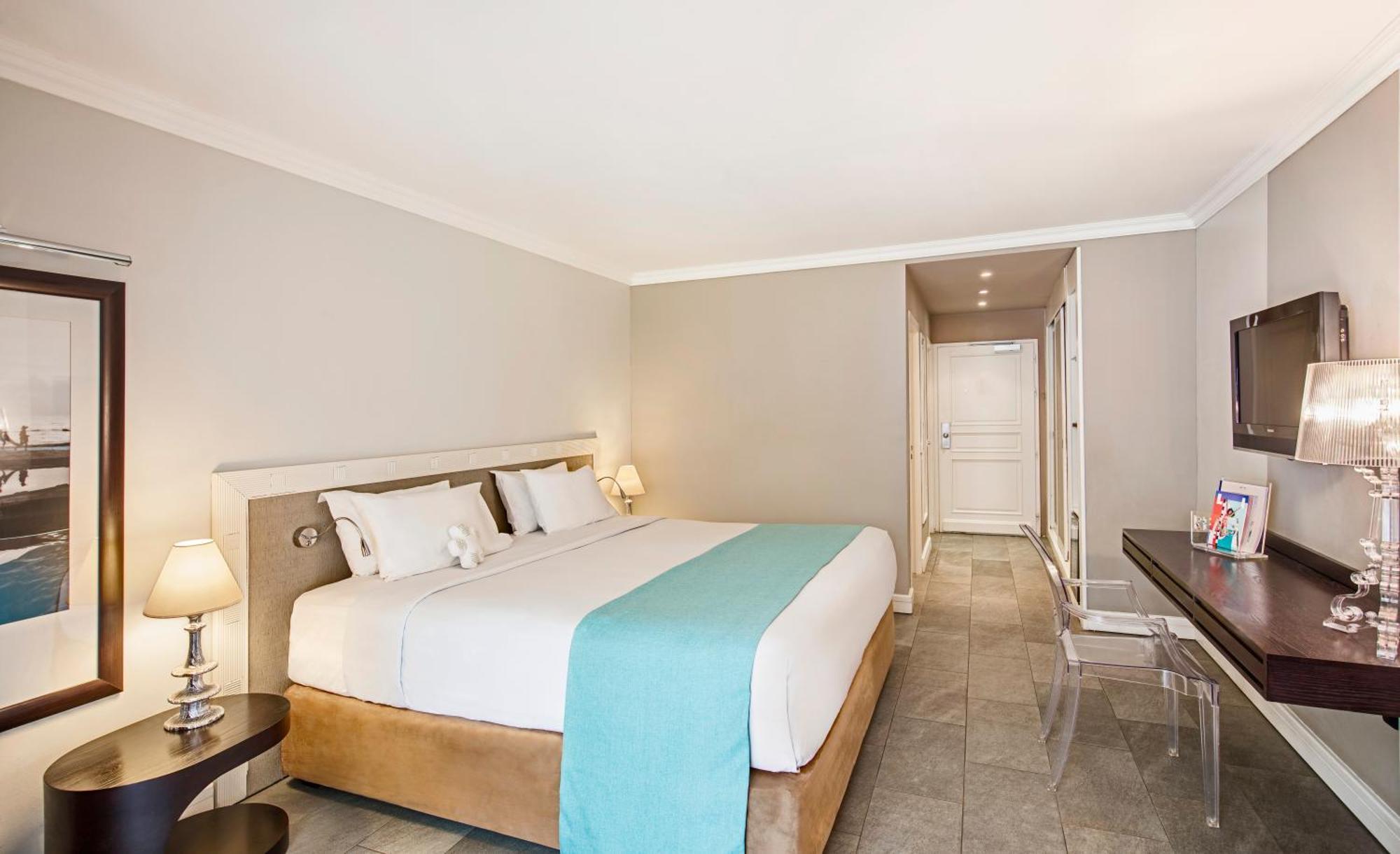 Lux* Saint Gilles Resort Экстерьер фото A room at the hotel