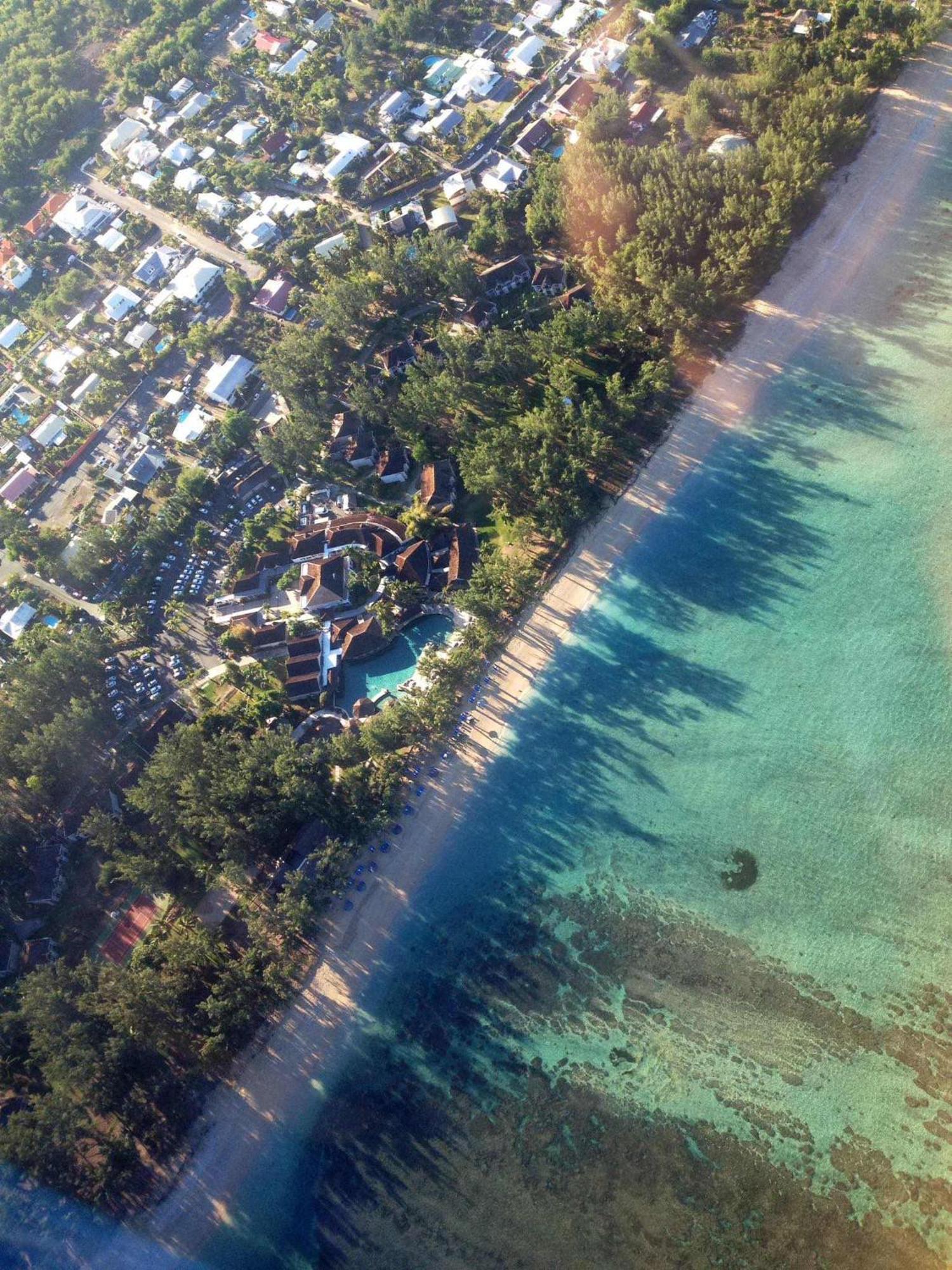 Lux* Saint Gilles Resort Экстерьер фото Aerial view of the resort