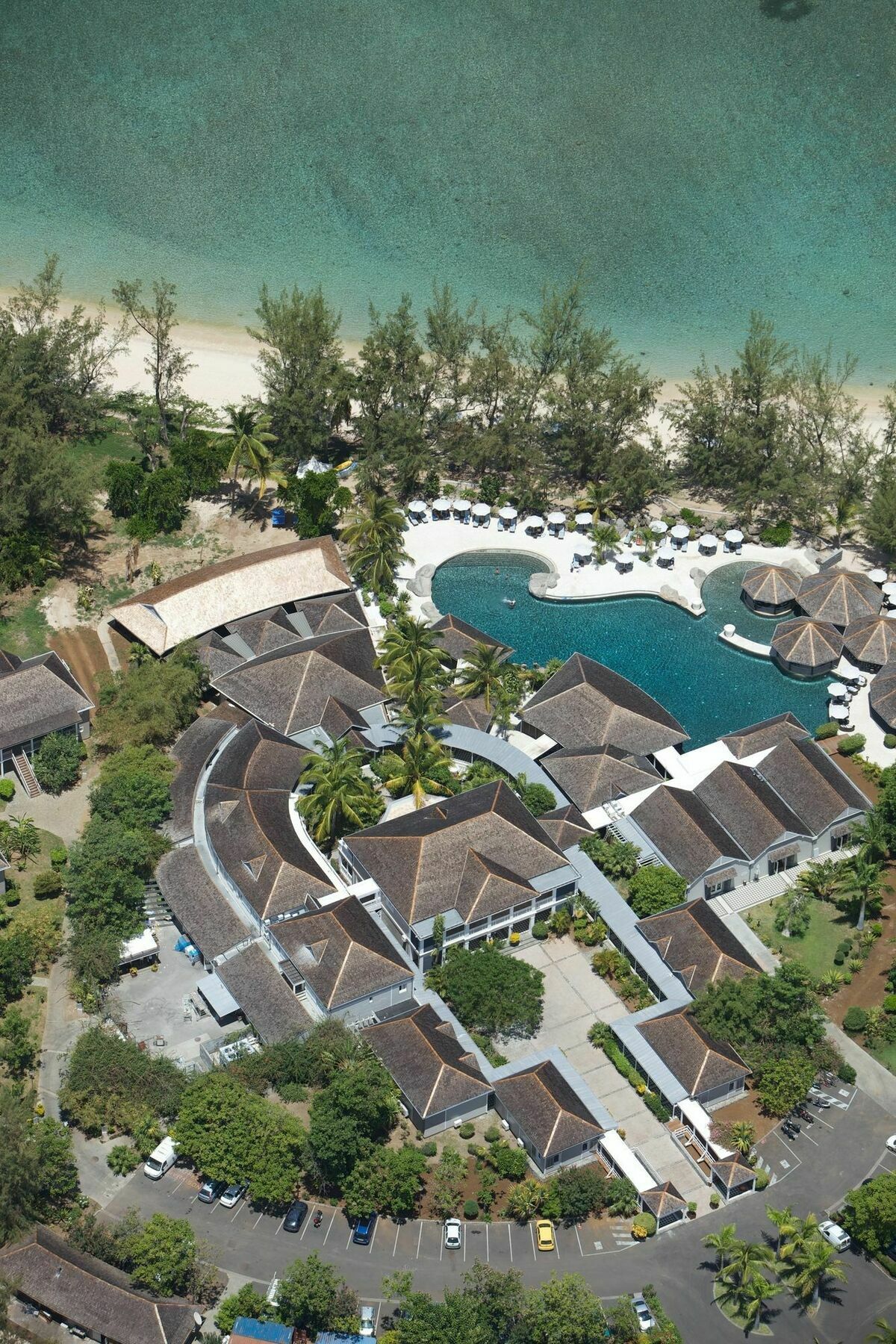 Lux* Saint Gilles Resort Экстерьер фото Aerial view of the resort