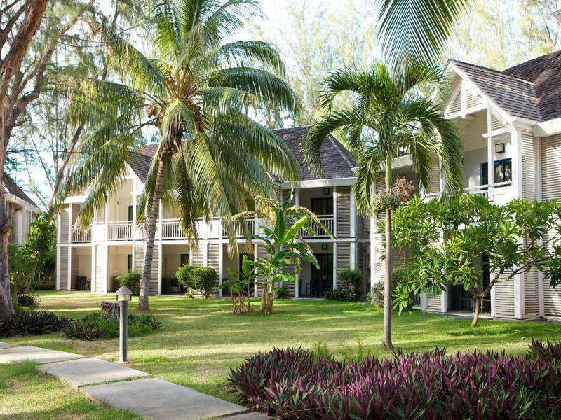 Lux* Saint Gilles Resort Экстерьер фото Sandals Royal Plantation