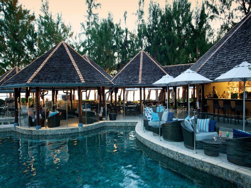 Lux* Saint Gilles Resort Экстерьер фото The swimming pool at the resort